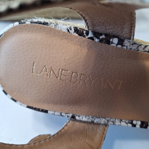 Lane Bryant Cream Black Snakeskin Mobwife Retro Strappy Platform Wedges Size 7W - Picture 13 of 15